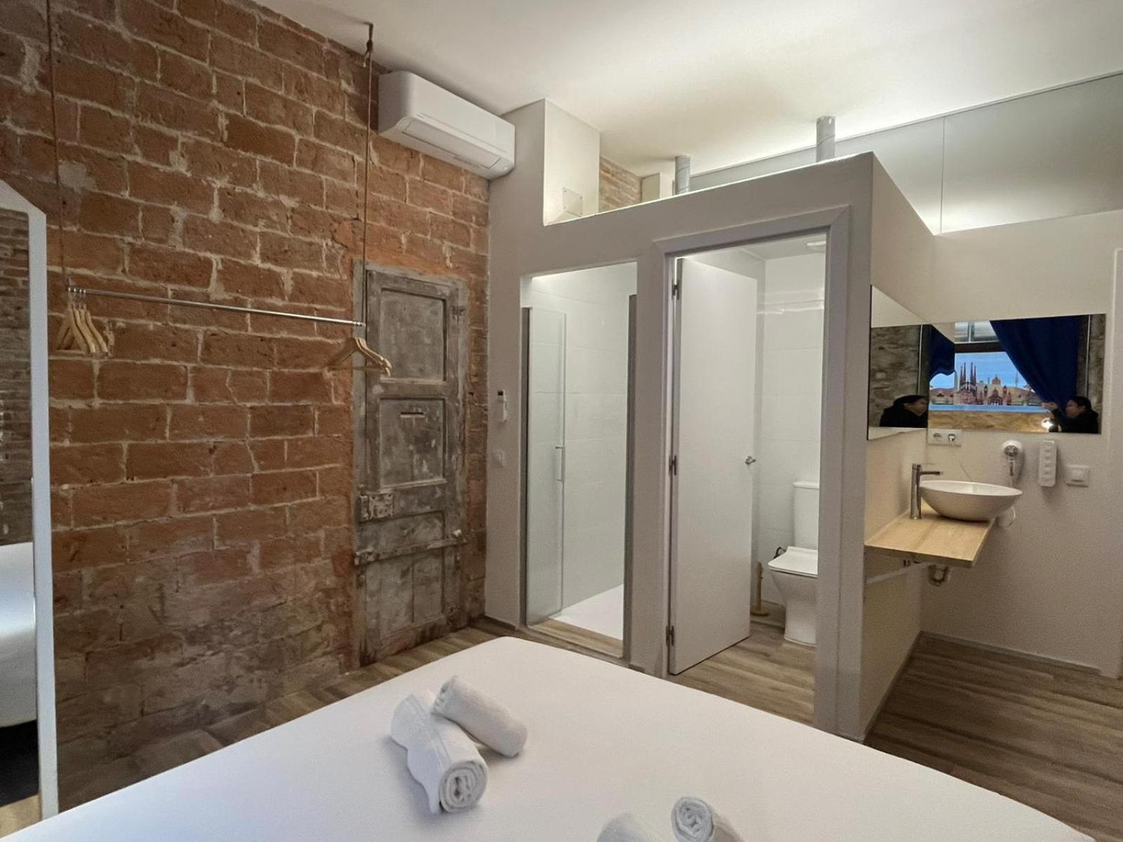 Happy People Plaza Espana Apartments Barcelona Ngoại thất bức ảnh